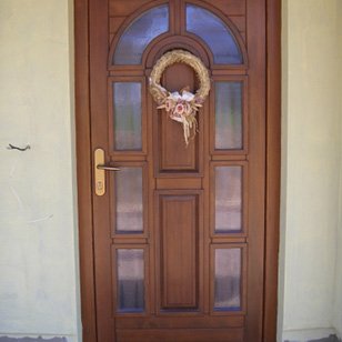 Dřevěné dveře