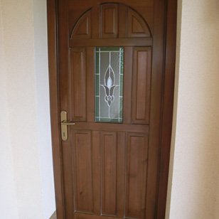 Dřevěné dveře